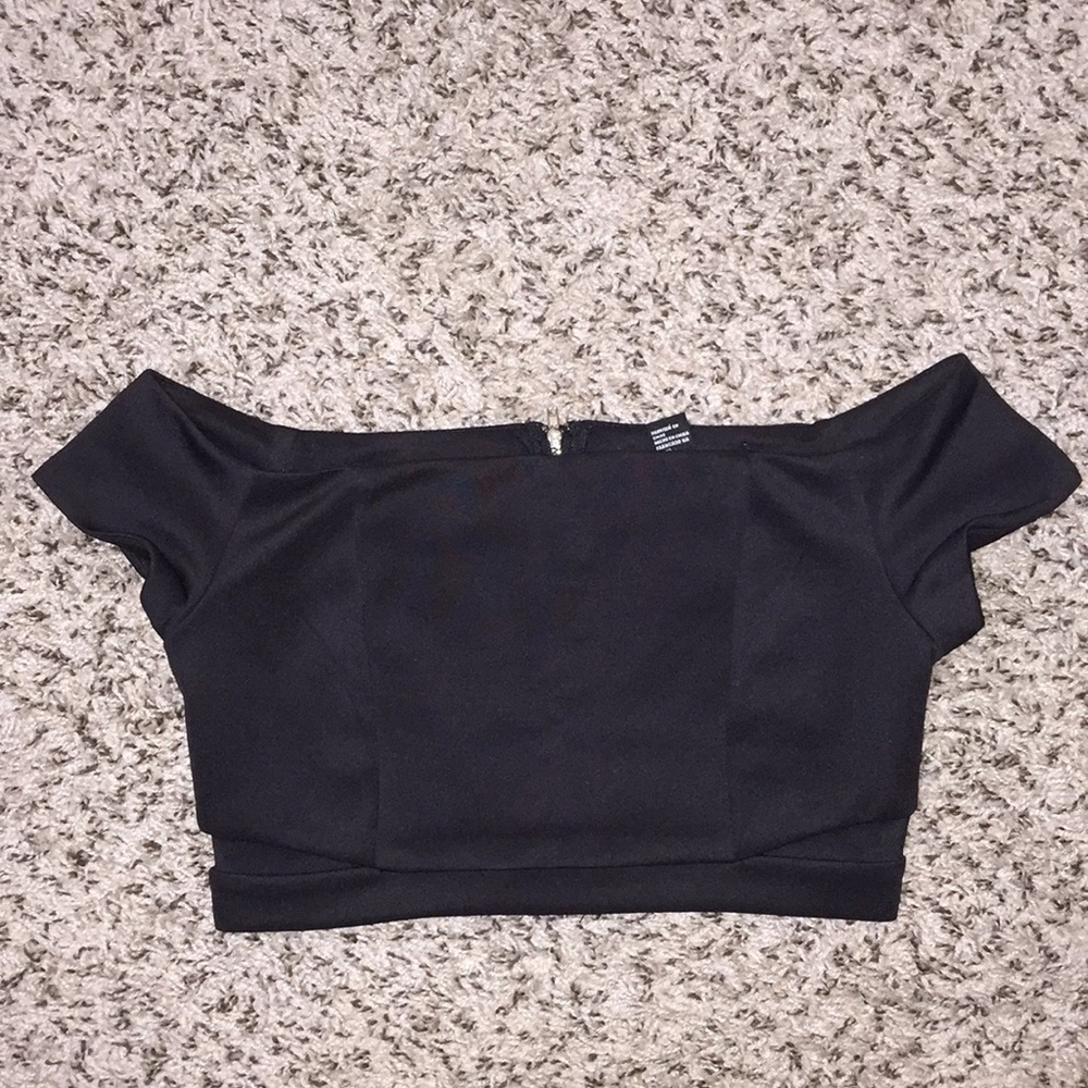 Off the Shoulder Crop Top